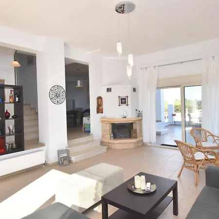 Notus Villa, Villa *