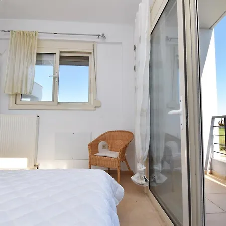 Notus Villa, Villa *