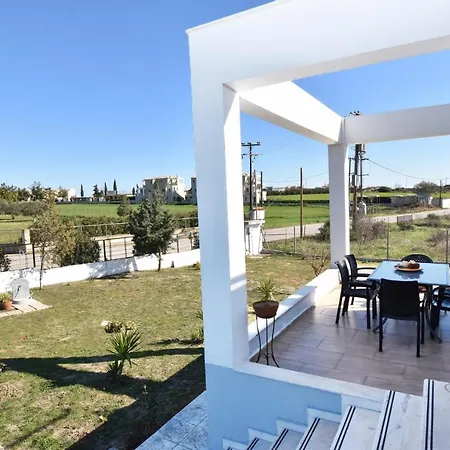Notus Villa, * Afytos