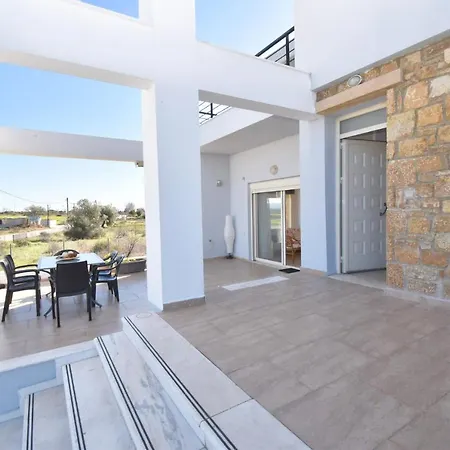 Notus Villa, Villa *
